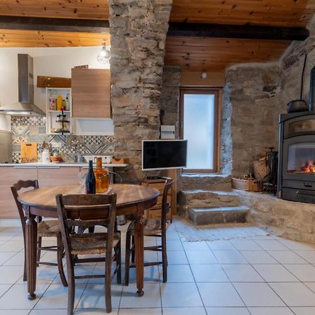 Petite Maison Pleine Nature La Bastide-Pradines المظهر الخارجي الصورة