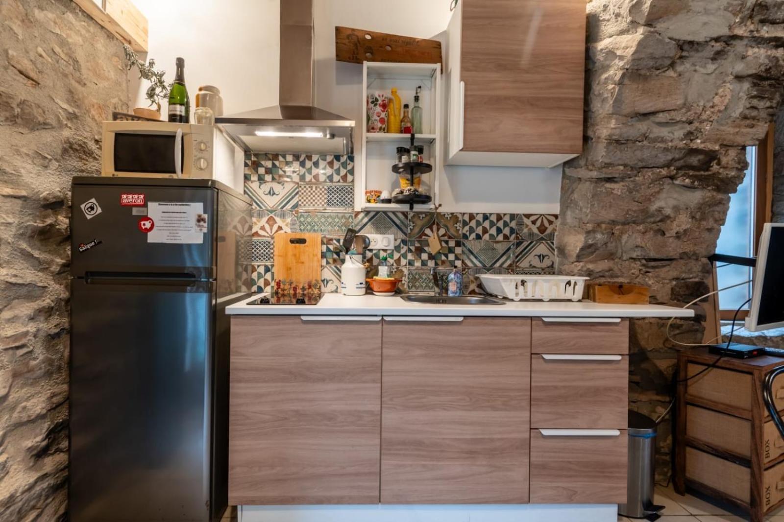 Petite Maison Pleine Nature La Bastide-Pradines المظهر الخارجي الصورة