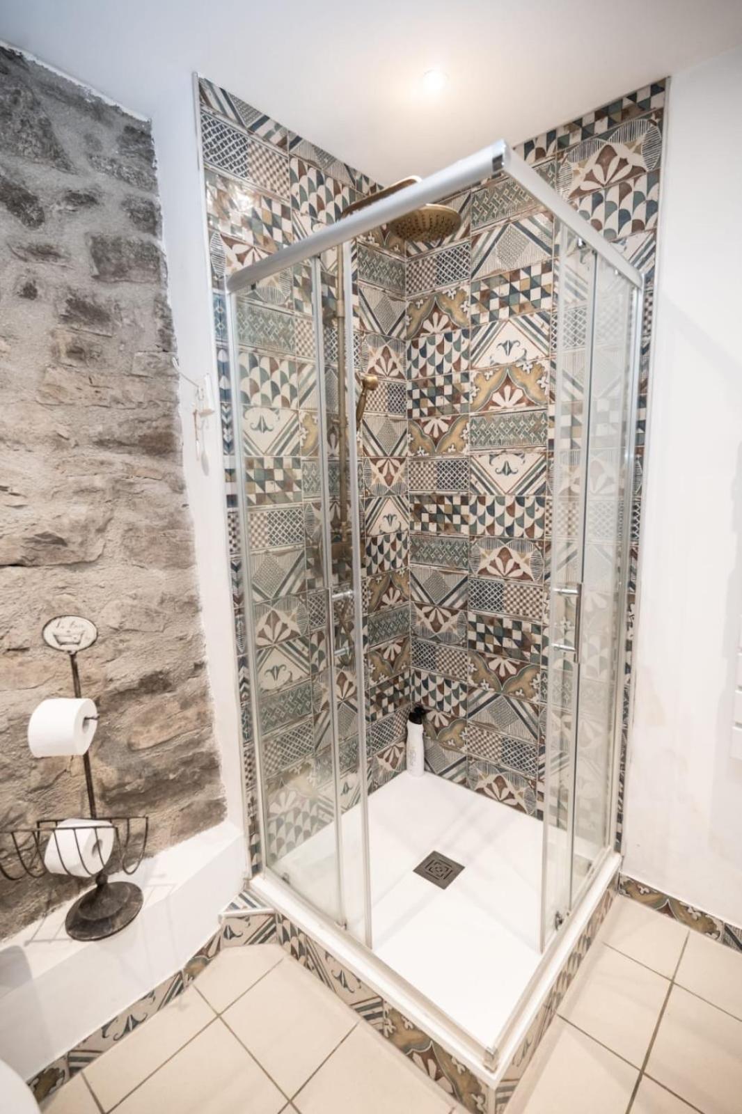 Petite Maison Pleine Nature La Bastide-Pradines المظهر الخارجي الصورة
